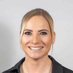 Julia Weser, Teamassistentin Allpersona Augsburg